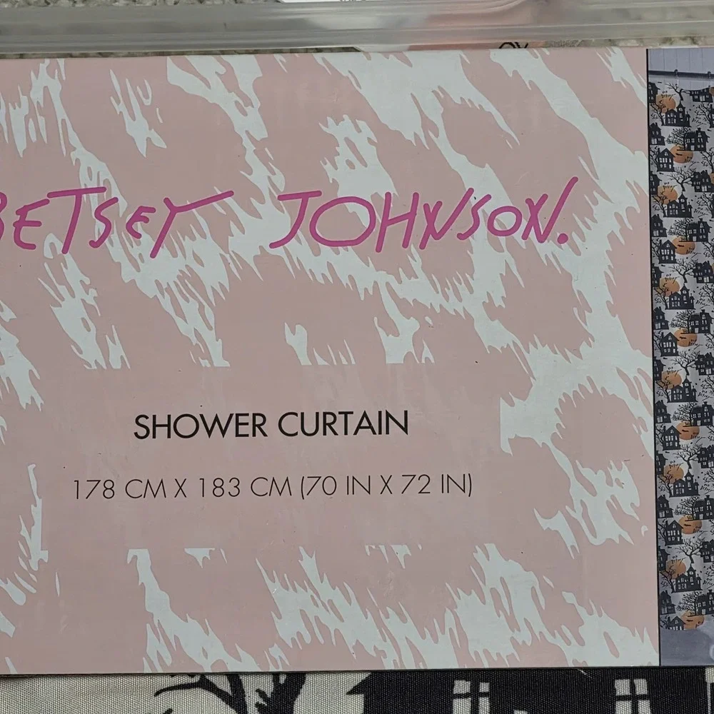 Betsey Johnson Halloween Bath Set Shower Curtain Rug Hand Towels Haunted House